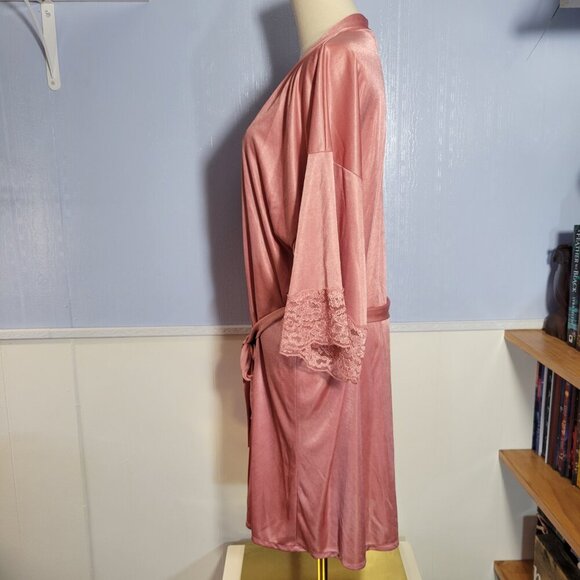 Petra Fashions 1X Light Pink Lace Shortsleeve Classic Tie Summer Robe - Picture 7 of 9